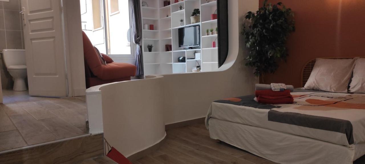 Apartment Bastia F1 Type Loft Plein Centre, Calme, Clim, Refait A Neuf Et A 200m Du Port *