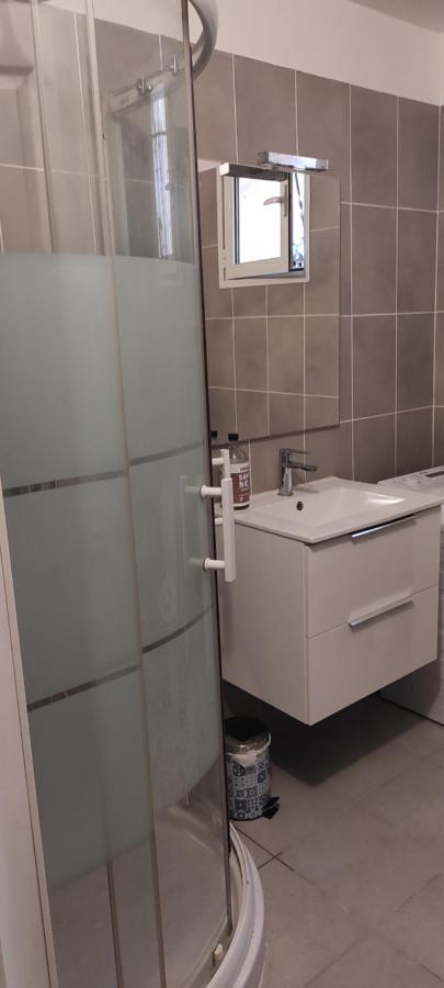 Bastia F1 Type Loft Plein Centre, Calme, Clim, Refait A Neuf Et A 200m Du Port *