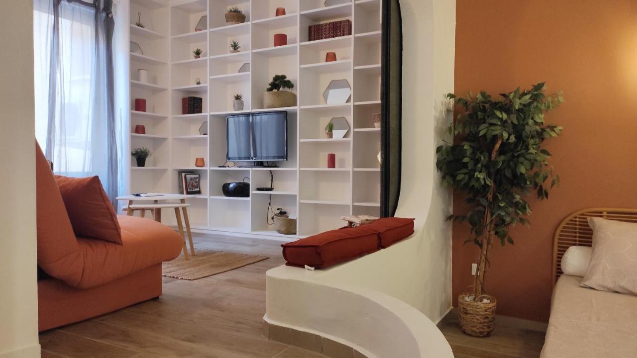 Bastia F1 Type Loft Plein Centre, Calme, Clim, Refait A Neuf Et A 200m Du Port Apartment Bastia (Corsica)