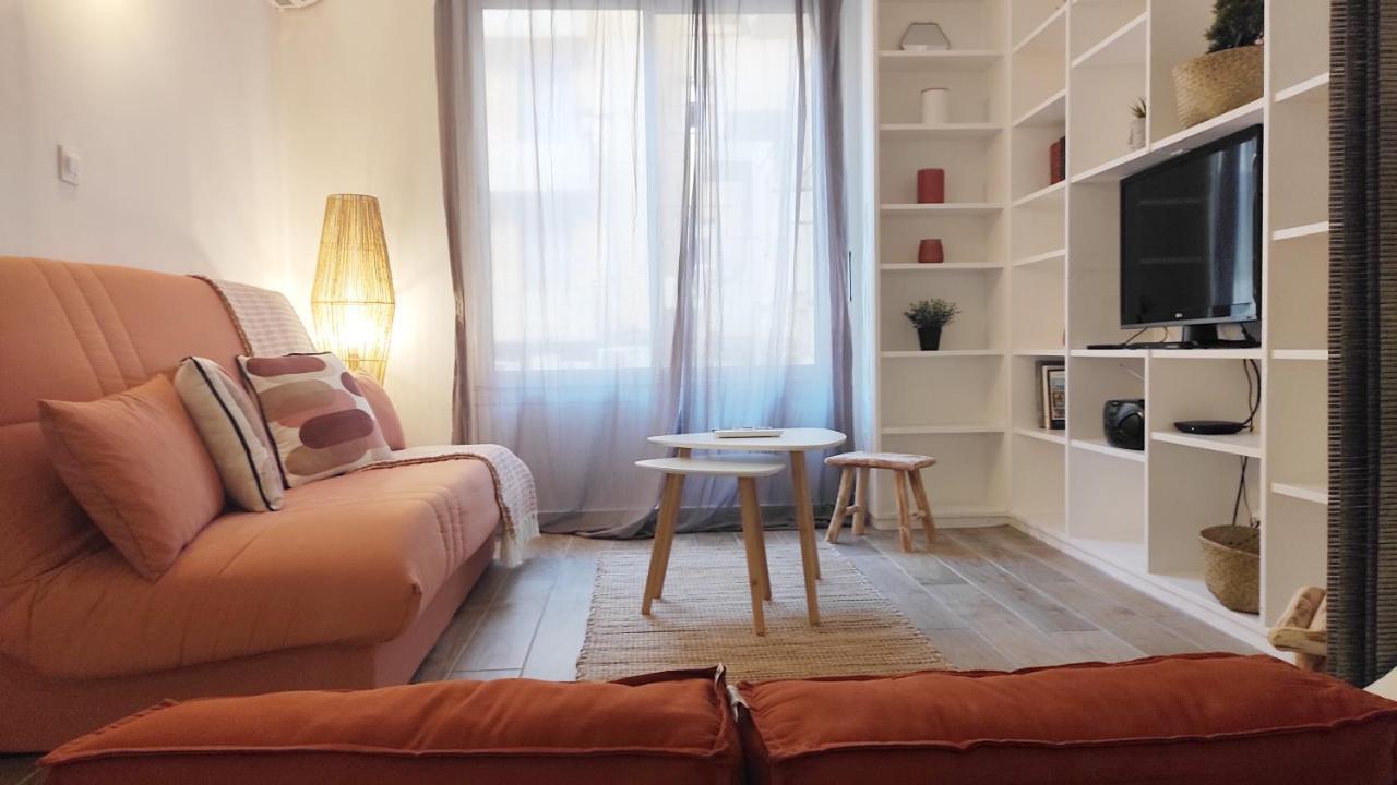 Bastia F1 Type Loft Plein Centre, Calme, Clim, Refait A Neuf Et A 200m Du Port Appartement