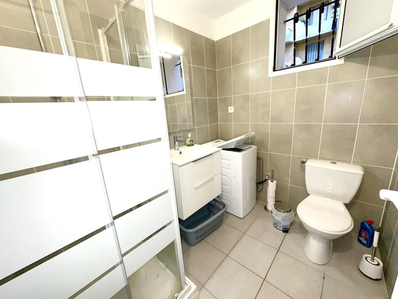 Bastia F1 Type Loft Plein Centre, Calme, Clim, Refait à Neuf Et à 200m Du Port Apartamento *